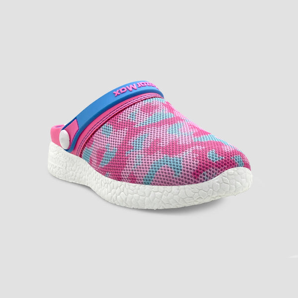 Wanderer Girls Pink Camo Clogs (Kids) alternate