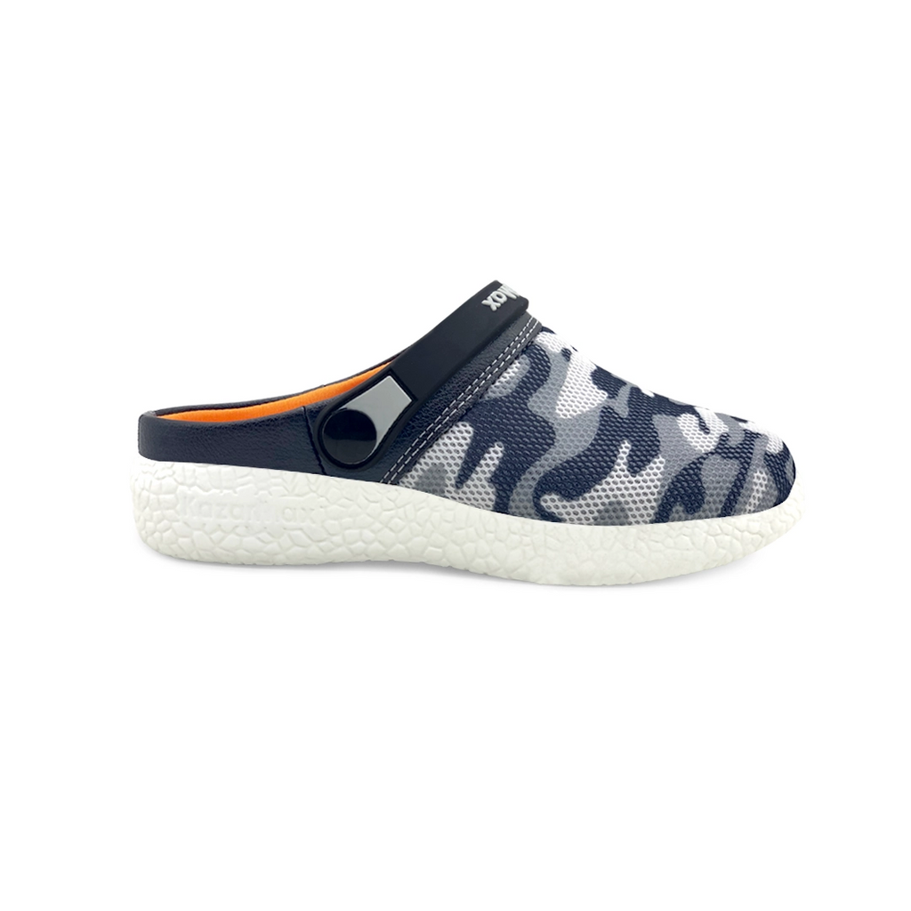 Wanderer - Boys in Black - clogs for boys - Hopits