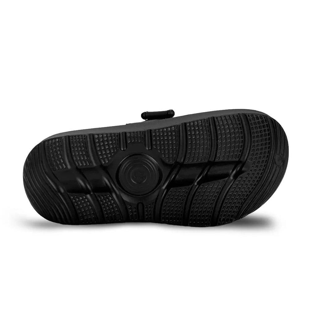 Evolve- Boys Black Soccer Water Proof Sandal - Hopits