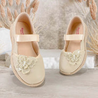 Trotter Girls Beige Butterfly Ballerinas