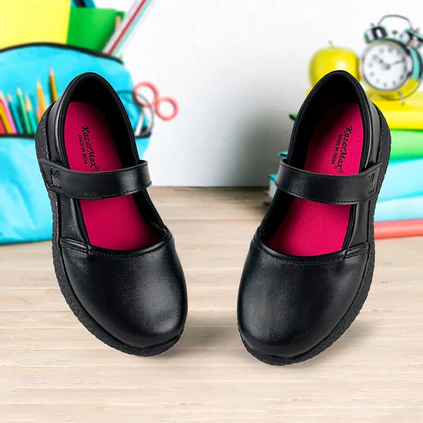 Trotter Girls Black School Ballerinas