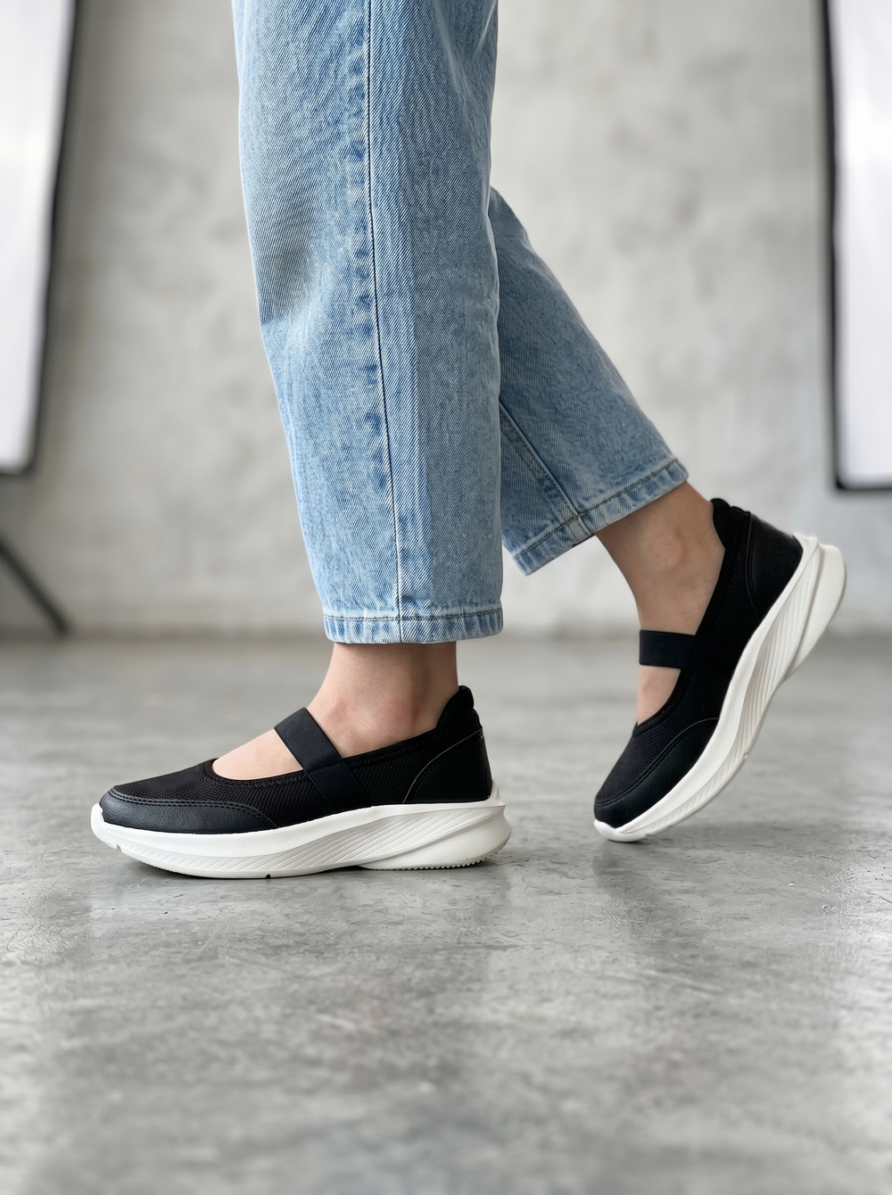 Mary Jane Teen Girls Black Sporty Ballerinas